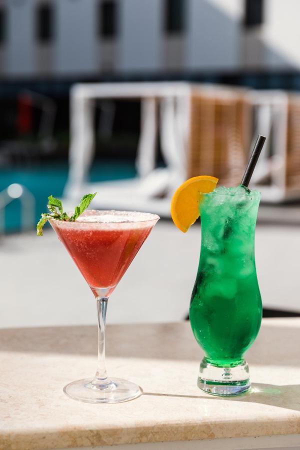 Maani Muscat Hotel & Suites Bagian luar foto