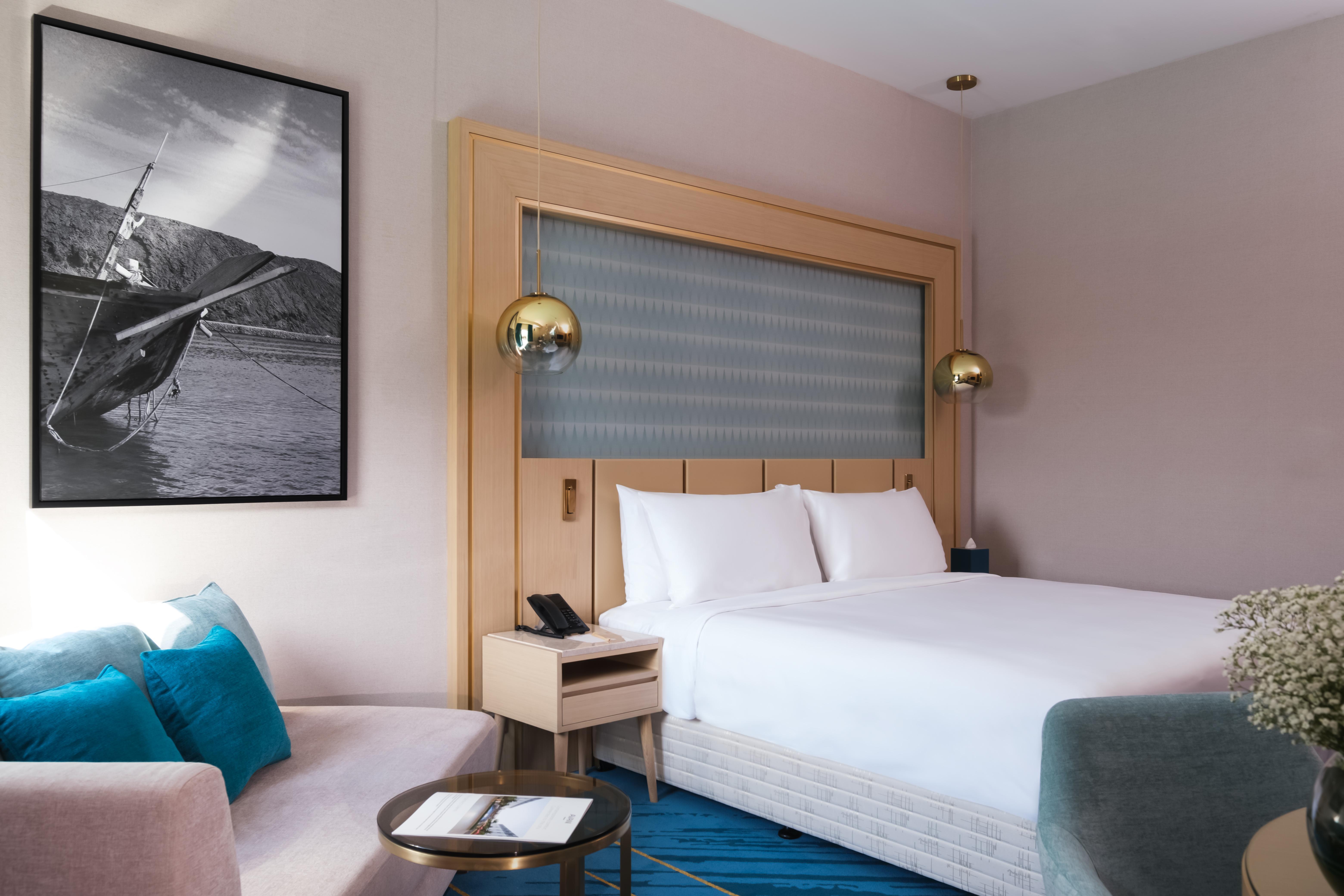 Maani Muscat Hotel & Suites Bagian luar foto