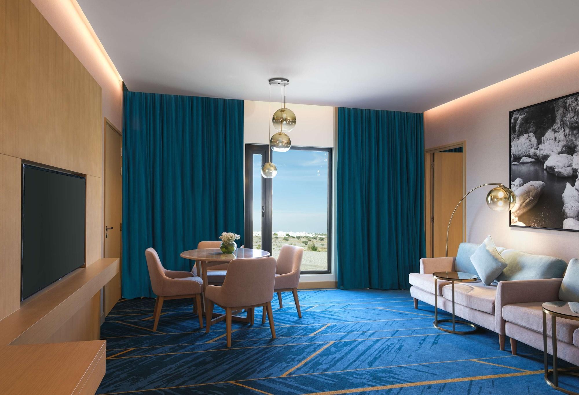 Maani Muscat Hotel & Suites Bagian luar foto