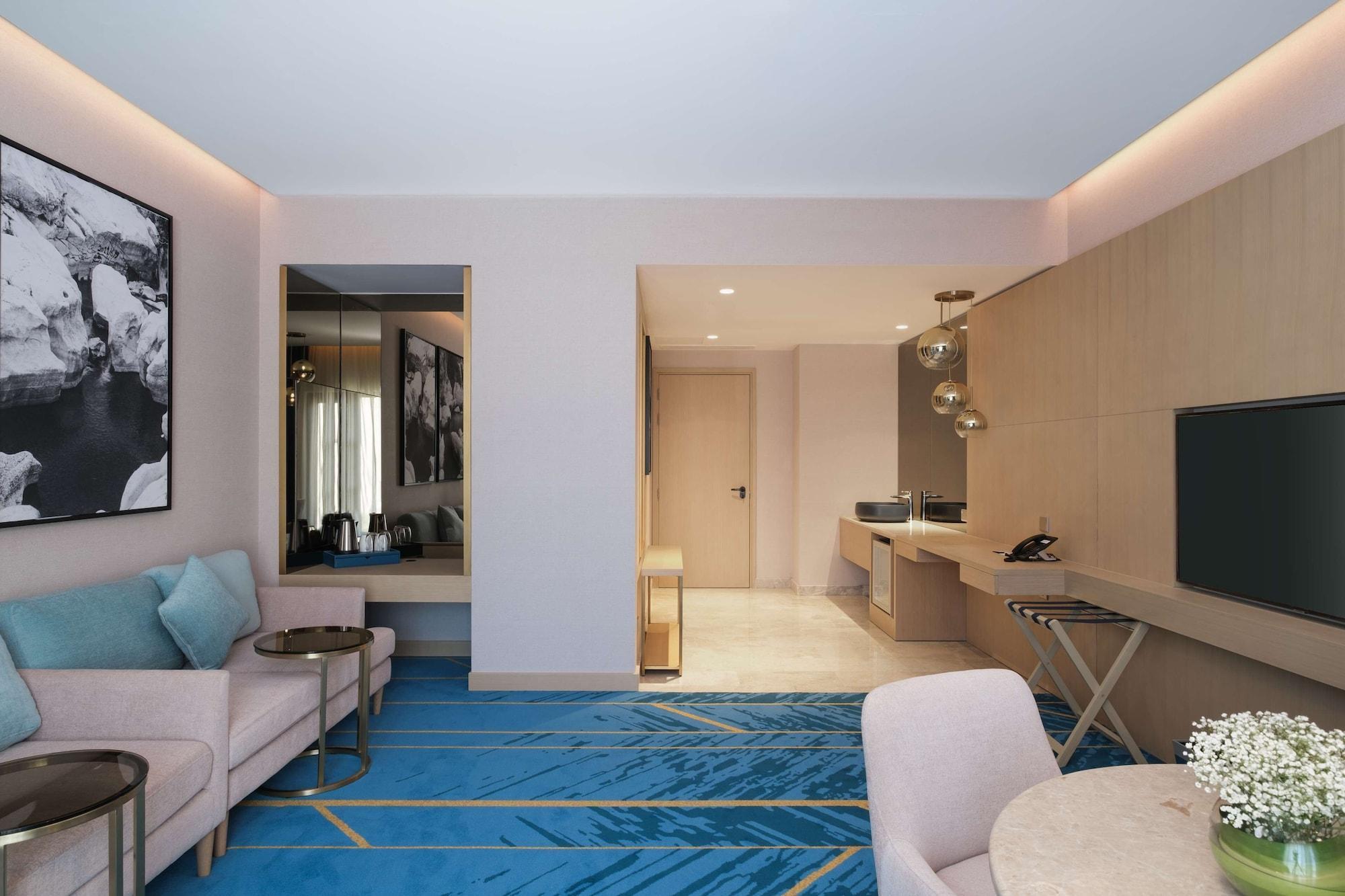 Maani Muscat Hotel & Suites Bagian luar foto