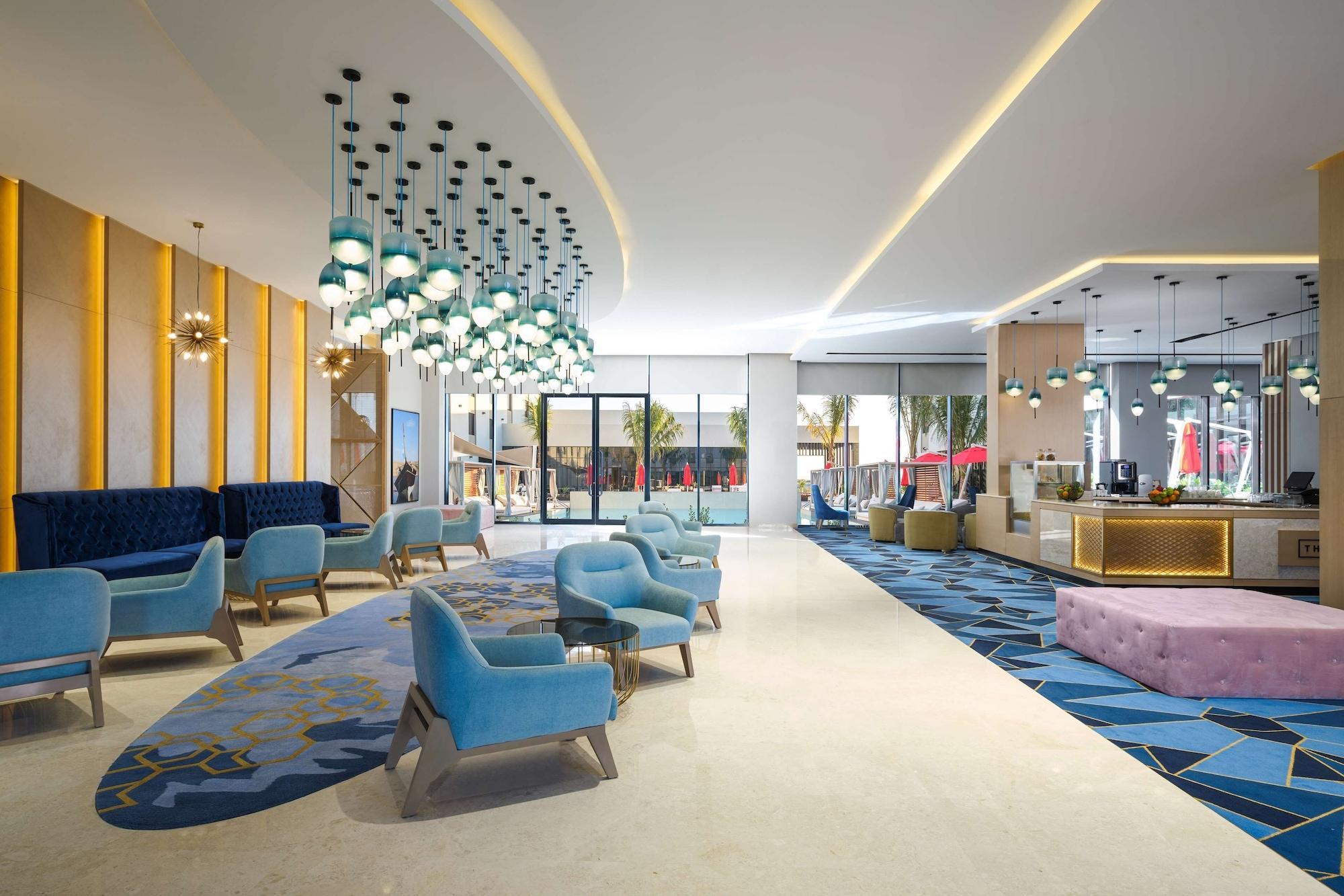 Maani Muscat Hotel & Suites Bagian luar foto
