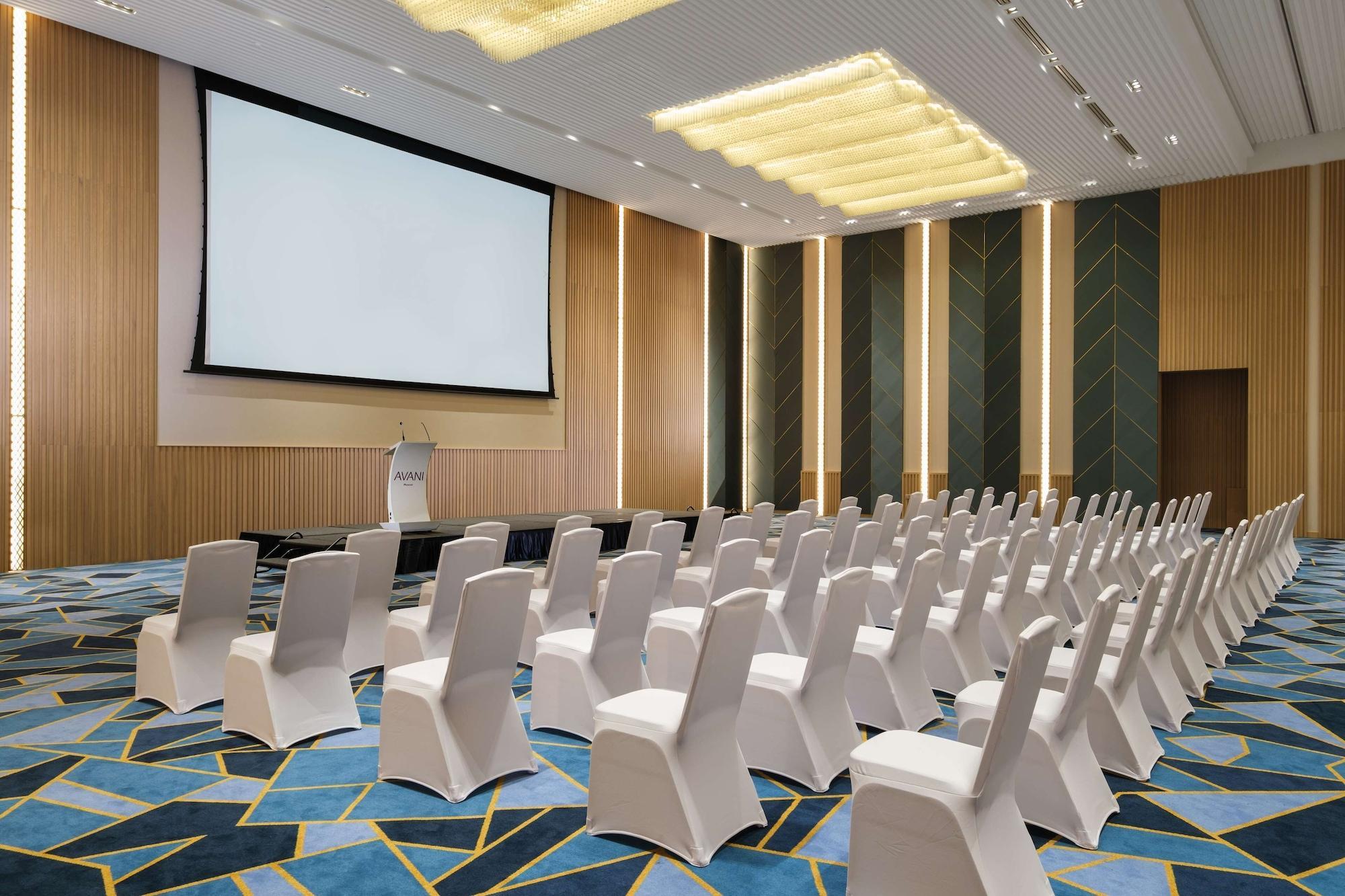 Maani Muscat Hotel & Suites Bagian luar foto