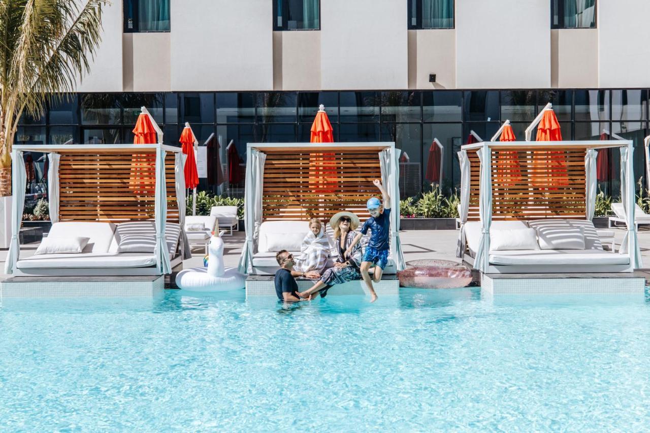 Maani Muscat Hotel & Suites Bagian luar foto